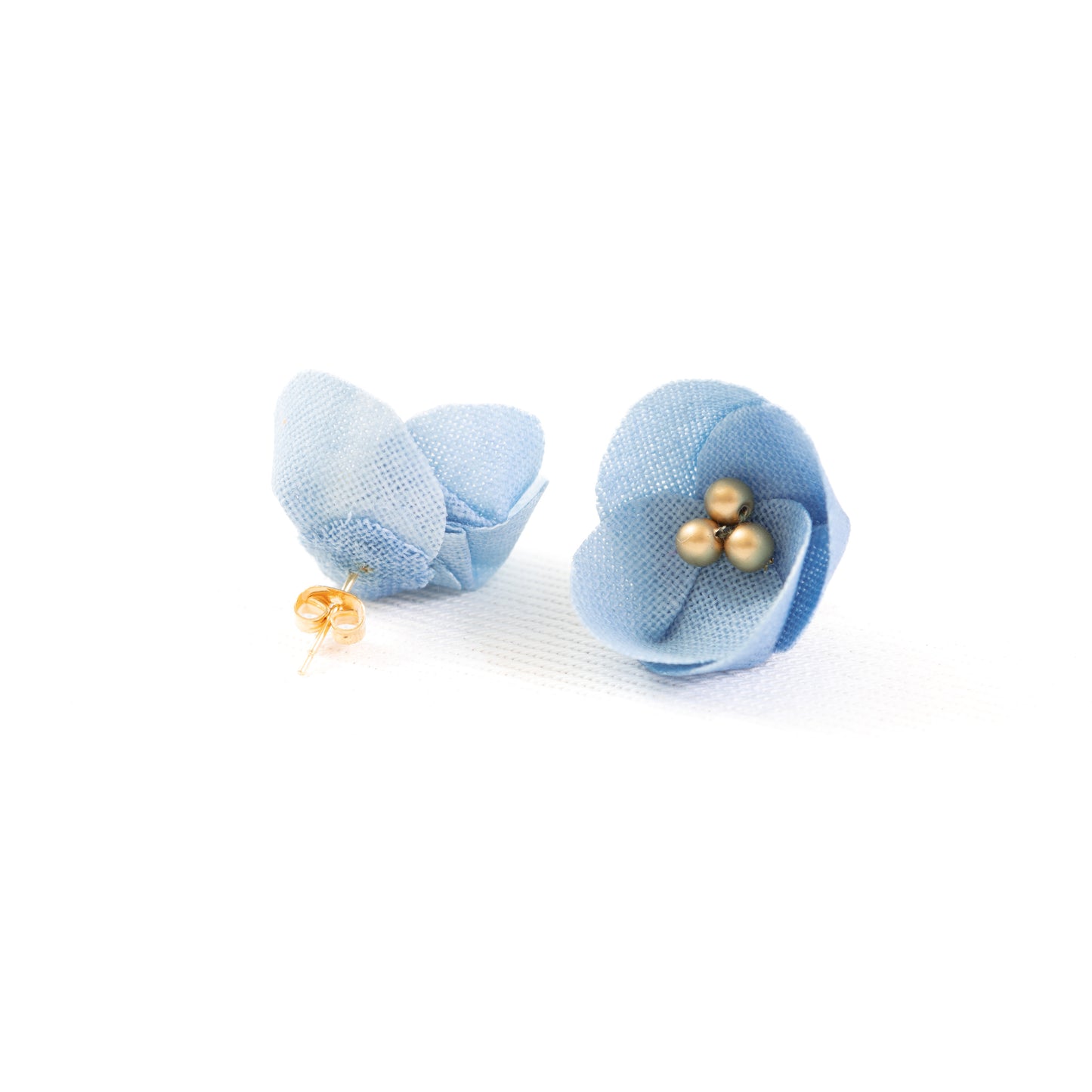 琉球藍 ゆうなのフラワーピアス(サージカルステンレス)